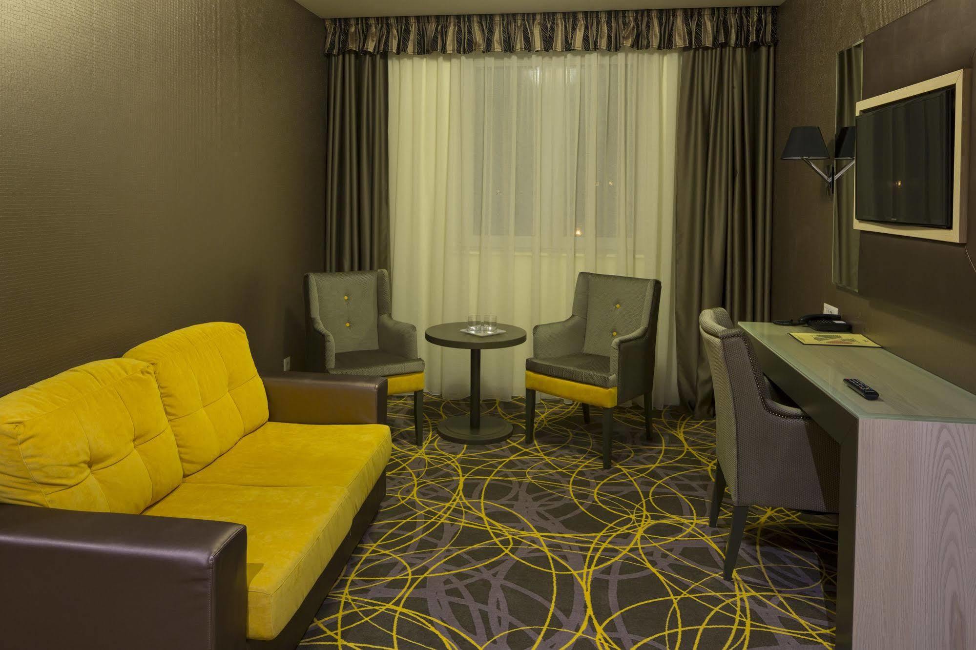 Exclusive Hotel & More Sibiu Exterior foto